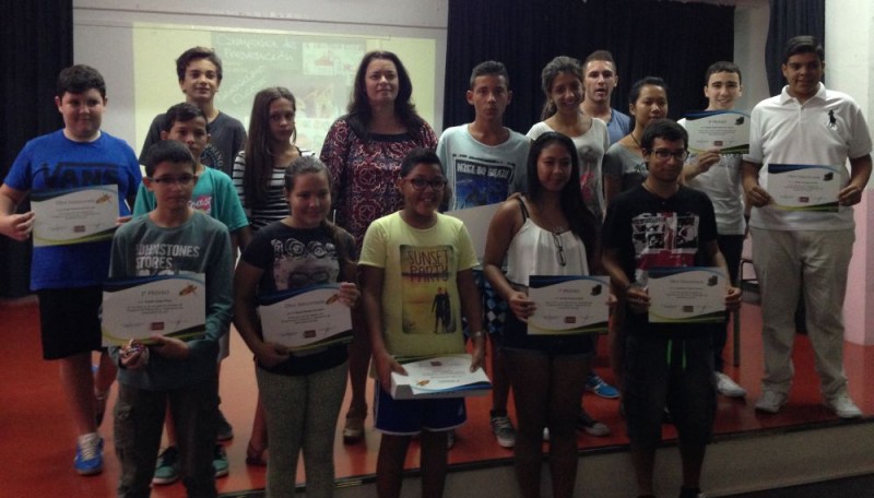 Mog�n lucha contra el absentismo escolar premiando a estudiantes