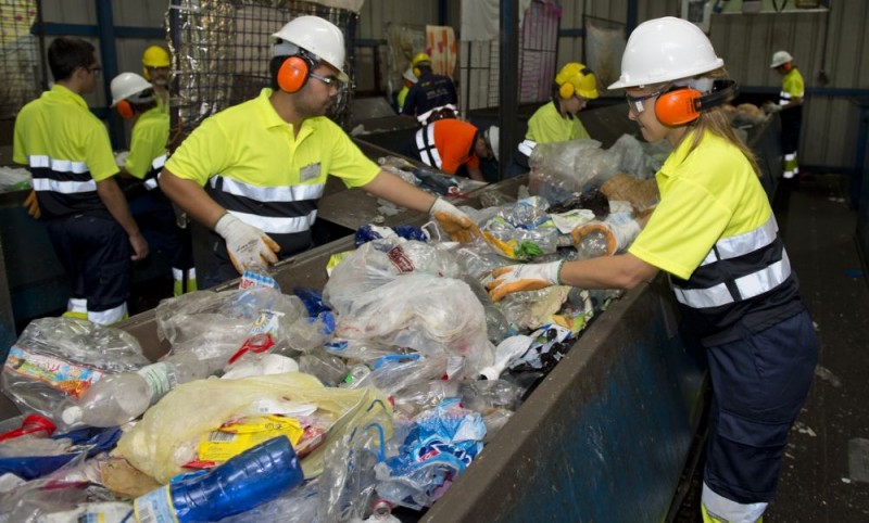 Personas en riesgo de exclusi�n laboral se forman en el Complejo Ambiental de Salto del Negro
