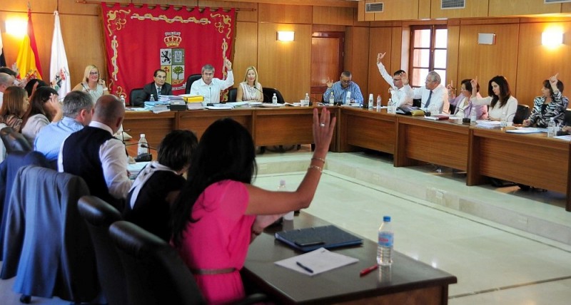 El Pleno de Tunte revisa a la baja los precios de varios servicios