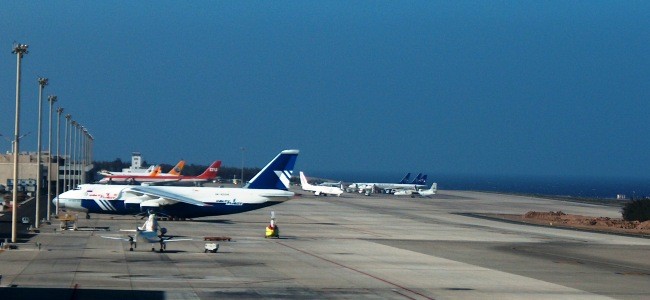 La Patronal espera que la bajada de las tasas a�reas reduzca el precio de los vuelos