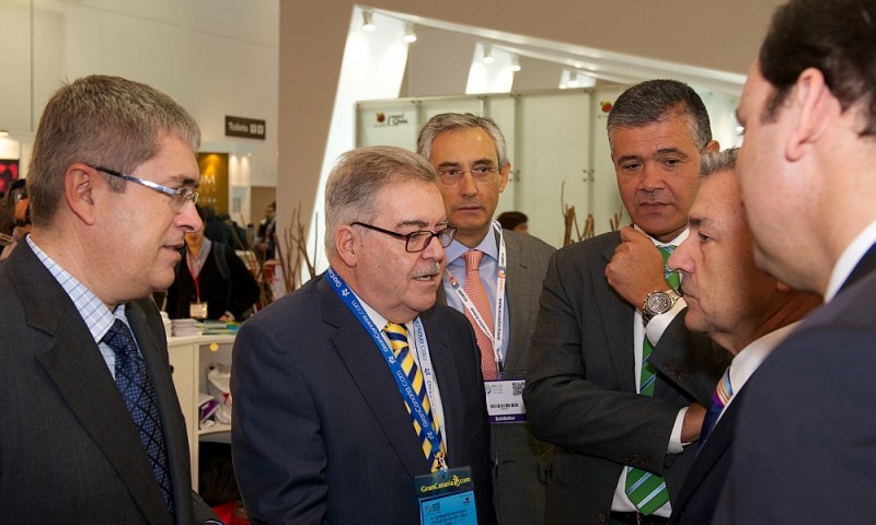 Bravo de Laguna reitera en la WTM la necesidad de modificar la Ley Tur�stica canaria 