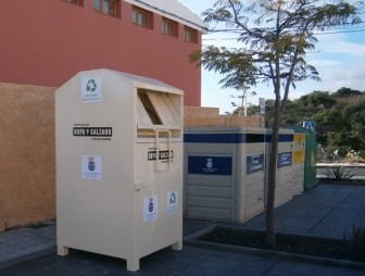Mog�n instalar� contenedores de recogida de ropa usada