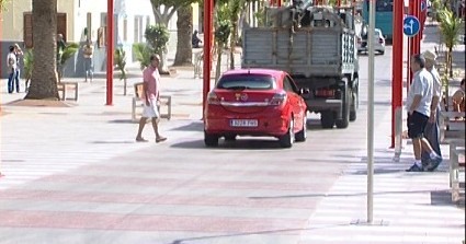 Abierta al tr�fico la Avenida Poliz�n por donde discurre la ZCA de la Playa de Arinaga