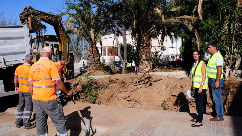Reponen el muro de la calle Secundino Delgado de San Fernando