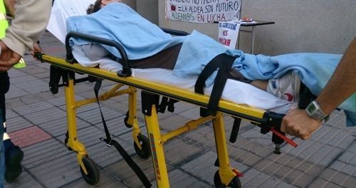 Trasladan al hospital a una de las mujeres de La Aldea en huelga de hambre