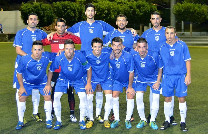 La U.D.San Fernando peca de confianza y se deja tres puntos frente a la U.D. Teror 