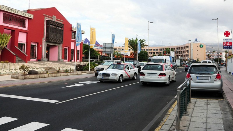 Se cierra al tr�fico la Avenida de Espa�a en Playa del Ingl�s