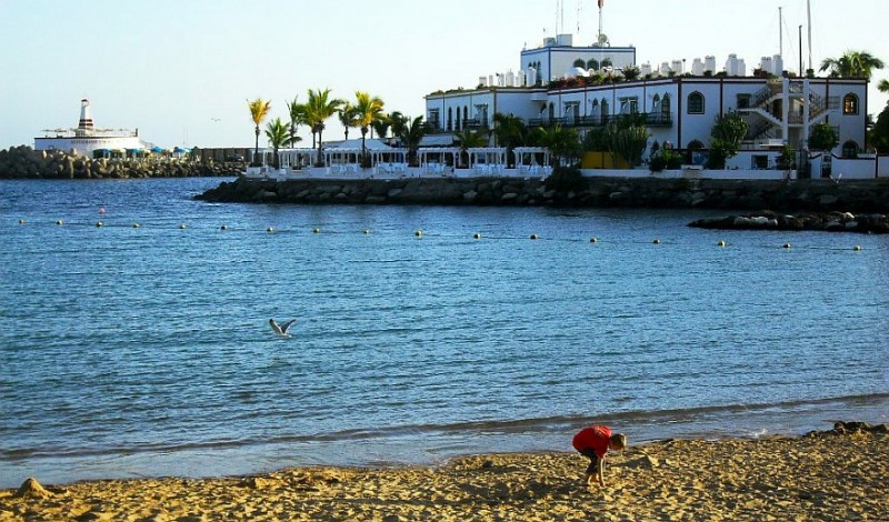 NC anticipa el fracaso del objetivo de renovaci�n de la ley tur�stica en Playa Mog�n