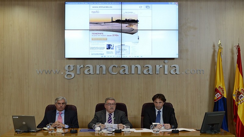 Publicitan Tenerife en la web de un diario nacional con la foto del Faro de Maspalomas