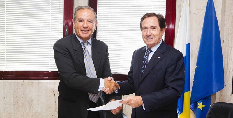  SPAR Gran Canaria y Cruz Roja donan 2.000 tarjetas de compras a las familias m�s necesitadas de la Isla.