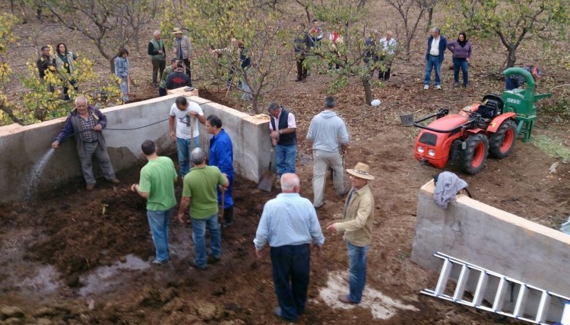 Tirajana apuesta por el compost de albaricoqueros