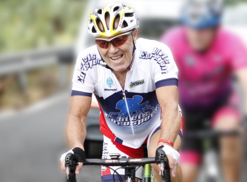 La 25� Vuelta Cicloturistica Gran Canaria-Costa Mog�n se ti�e de luto 