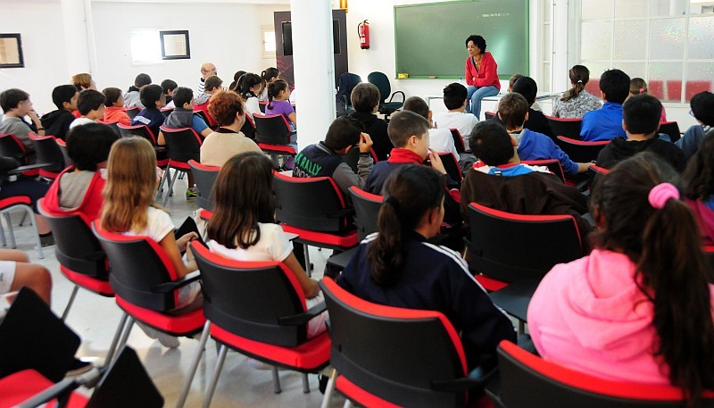 Escolares de Maspalomas celebran el D�a Internacional del Inmigrante