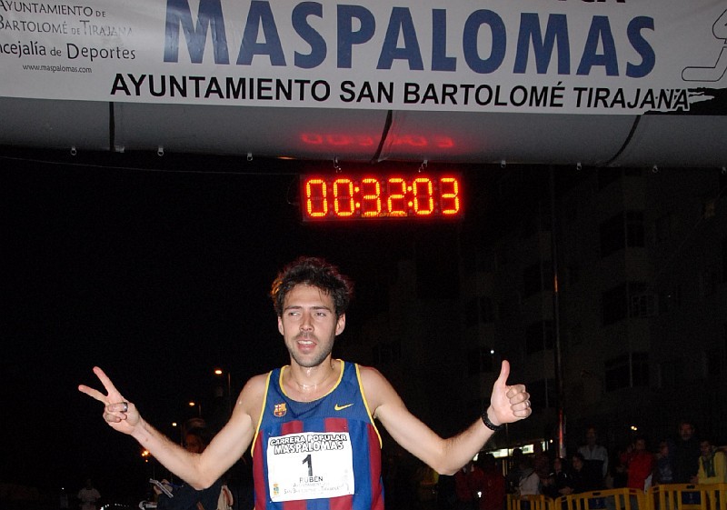 Heini Papinsaari y Rub�n Palomeque se imponen en la XXXIII Carrera Popular Maspalomas
