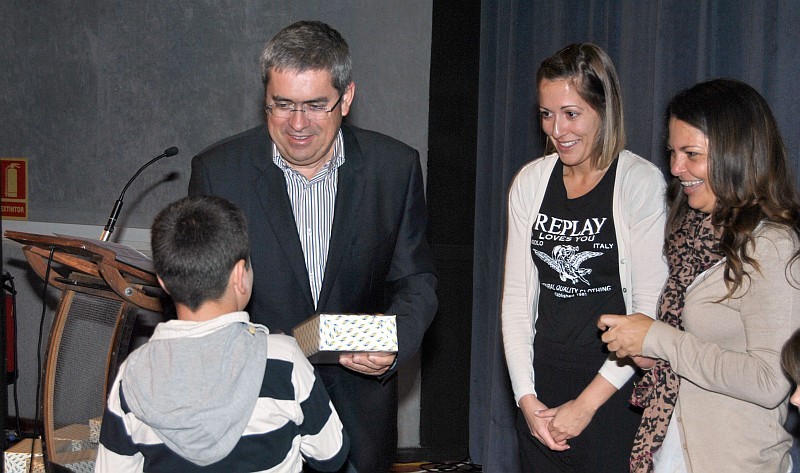 Maspalomas entrega los galardones de los X concursos literario y de c�mic