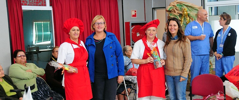 Los centros de D�a de Mayores y de Alzheimer celebran la tradicional fiesta de Navidad 