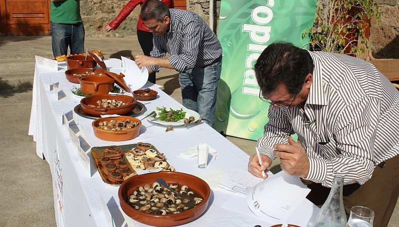 II Concurso Gastron�mico de caracoles en Ag�imes