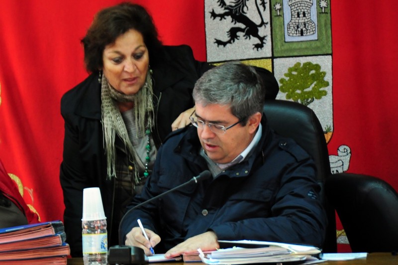 La Obra Social de La Caja prestan ayuda escolar a familias sin recursos en San Bartolom�