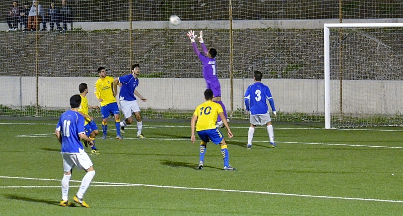 La U.D. Las Palmas deja en evidencia a un San Fernando ramplo y sin ideas  