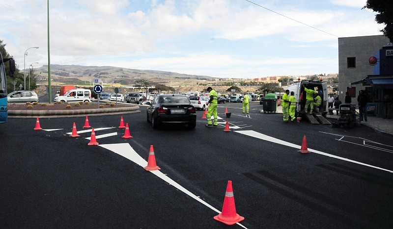 Una nueva rotonda regula el tr�fico en el Centro de Salud de Maspalomas