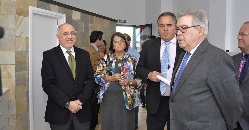 Bravo de Laguna inaugura la nueva sede de la Agencia de Extensi�n Agraria del Sureste 