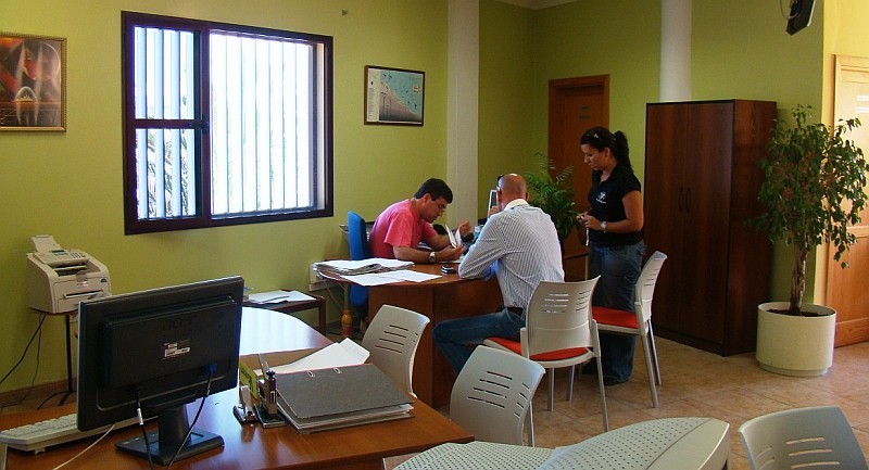 Ag�imes pone en marcha cursos de formaci�n para personas desempleadas