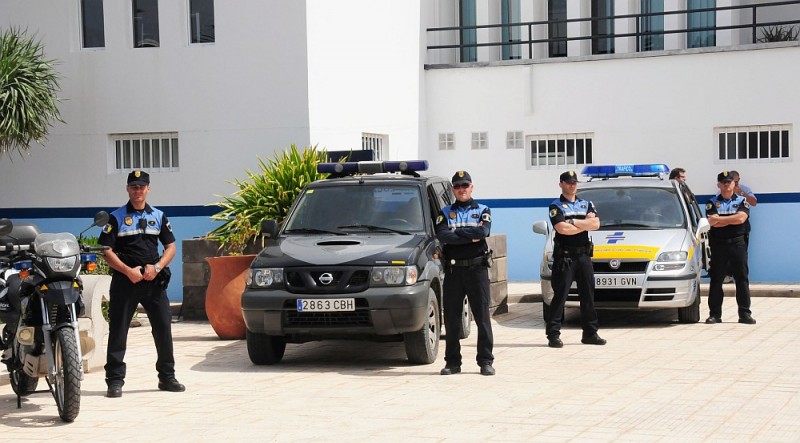 Detienen a dos ladrones que se dedicaban a dar tirones en Playa del Ingl�s 