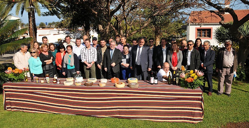El Cabildo premia a m�s de 50 agricultores y ganaderos 