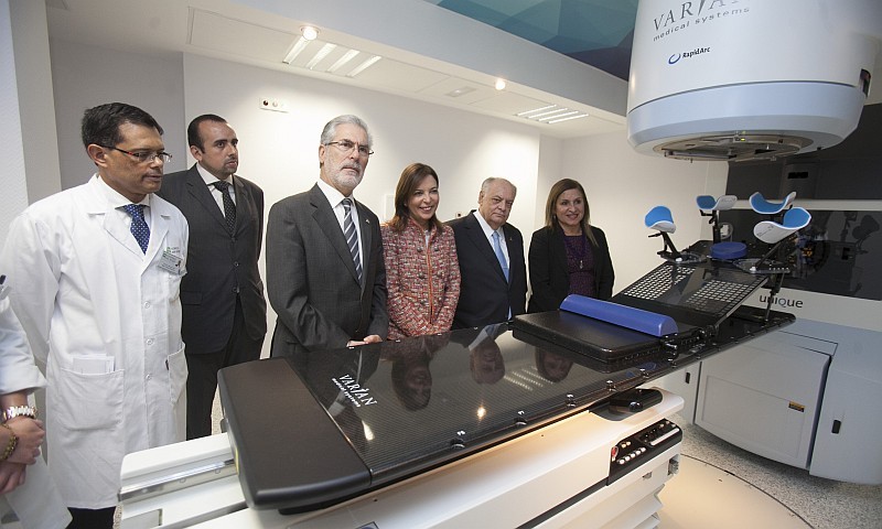 Br�gida Mendoza inaugura el nuevo servicio de Oncolog�a Radioter�pica de Hospitales San Roque 