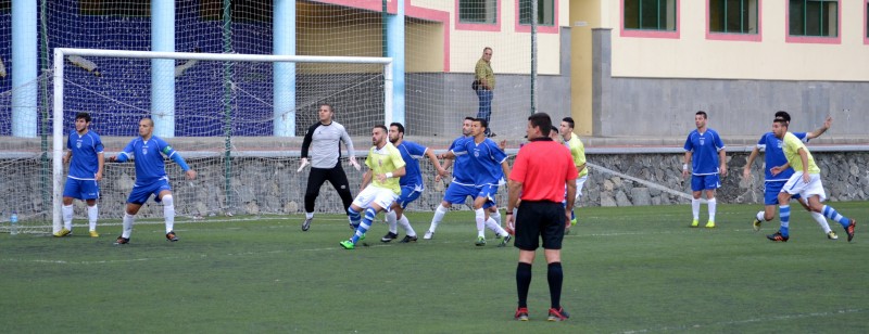 La U.D. San Fernando vuelve a perder un partido frente a la U.D Los Velez, que sobre el papel ten�a ganado. 