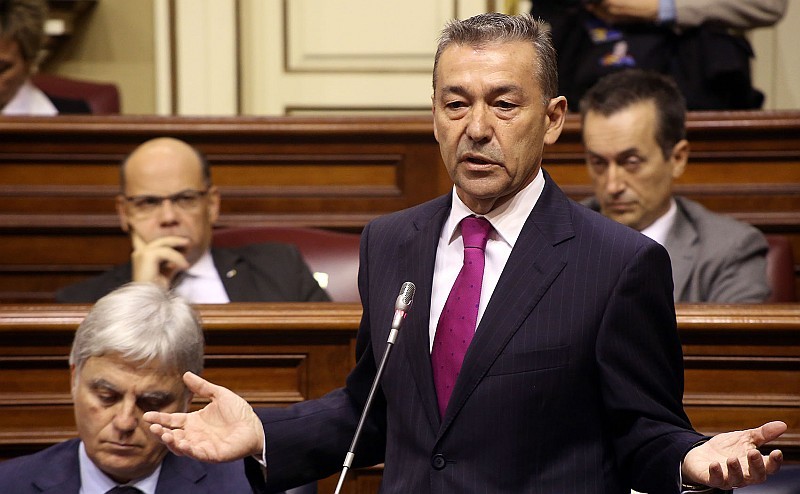 Paulino Rivero defiende las 