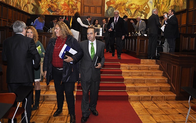 El Cabildo reconoce a Jos� Regidor y Tom�s Morales, como Hijos Predilectos, y a Justus Frantz, como Hijo Adoptivo