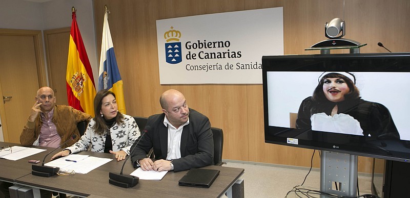 Sanidad presenta la campa�a de prevenci�n para el Carnaval: �Desemp�lvame� 