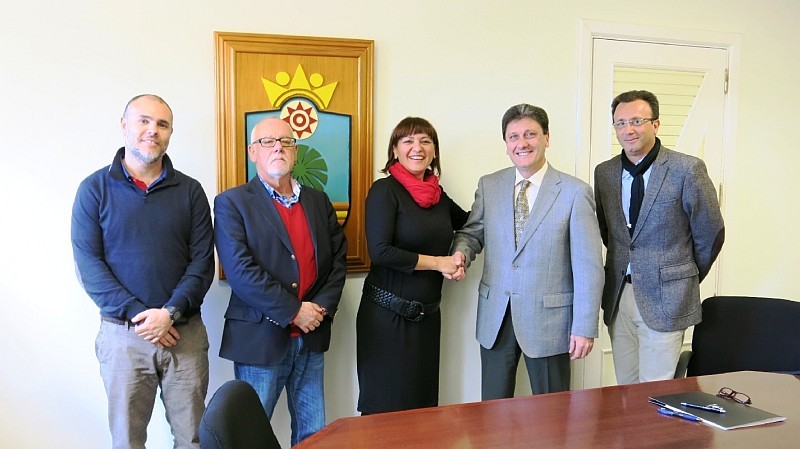 Santa Luc�a firma un convenio con la UNED para pr�cticas de alumnos en el municipio 