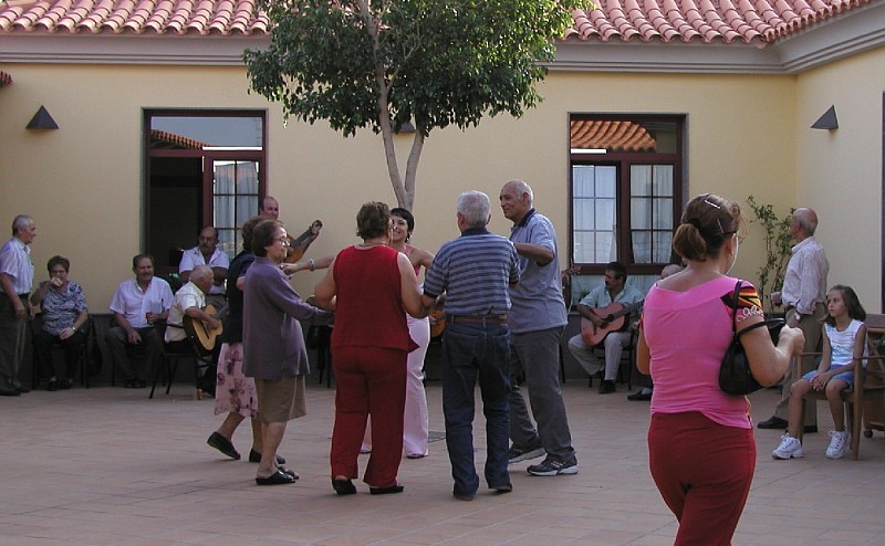 Santa Luc�a reconoce la dedicaci�n plena de 22 cuidadoras de alzheimer 