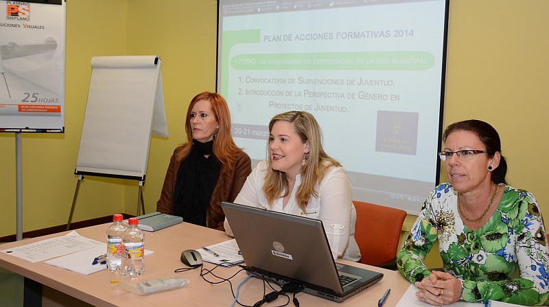 El Cabildo promueve acciones para mejorar la formaci�n de los j�venes 