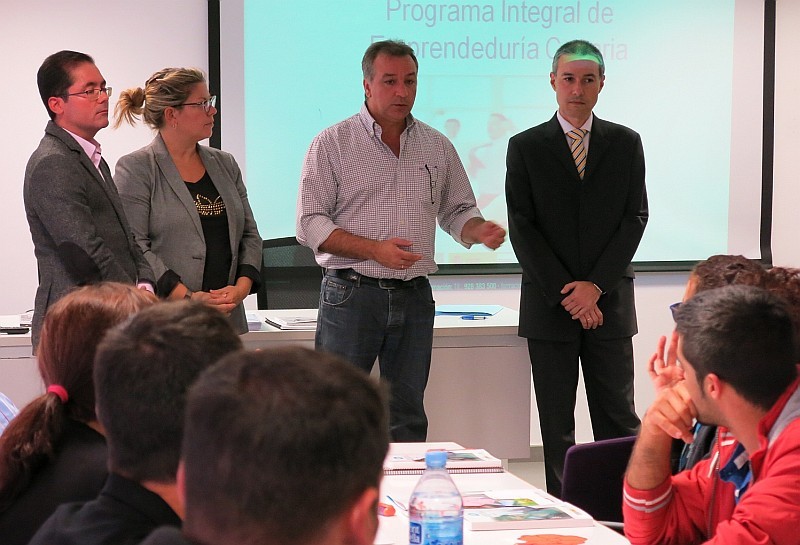 Emprende Santa Luc�a, ense�a a desarrollar  negocios con �xito, a trav�s CCE 