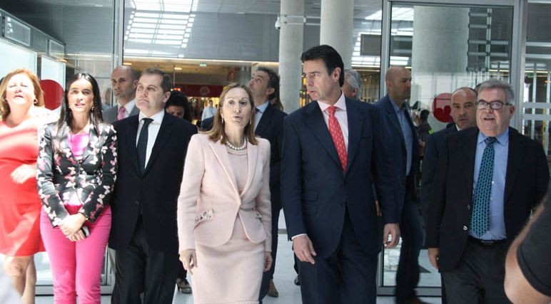 Las compa��as a�reas siguen reclamando el certificado de residencia para viajar