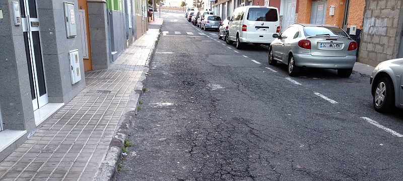 'Desnudar un santo para vestir otro, cada d�a en los barrios de Santa Luc�a' 