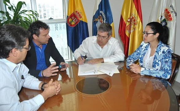 Convenio con  Balriegos para ajardinar las laderas de salida a la autopista