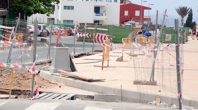 Miguel Cabrera visita las obras de la Avenida Alf�reces Provisionales, en Playa del Ingl�s