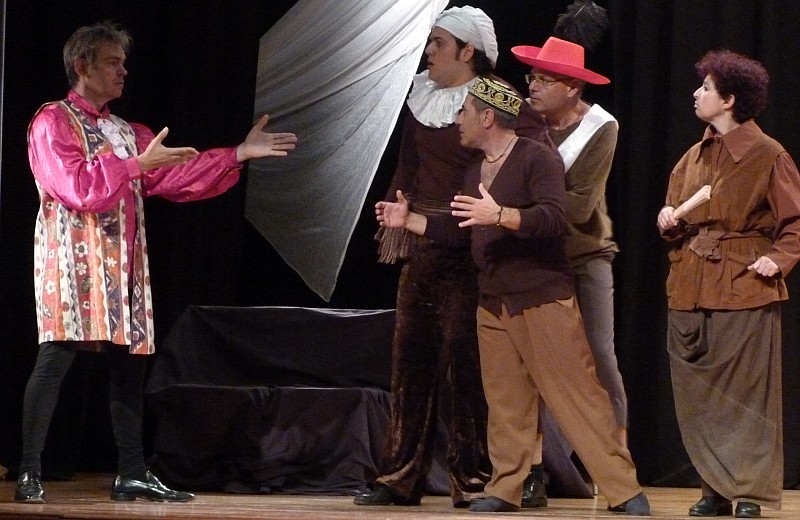 Maspalomas acoge la escenificaci�n teatral de �Los intereses creados�, de Jacinto Benavente