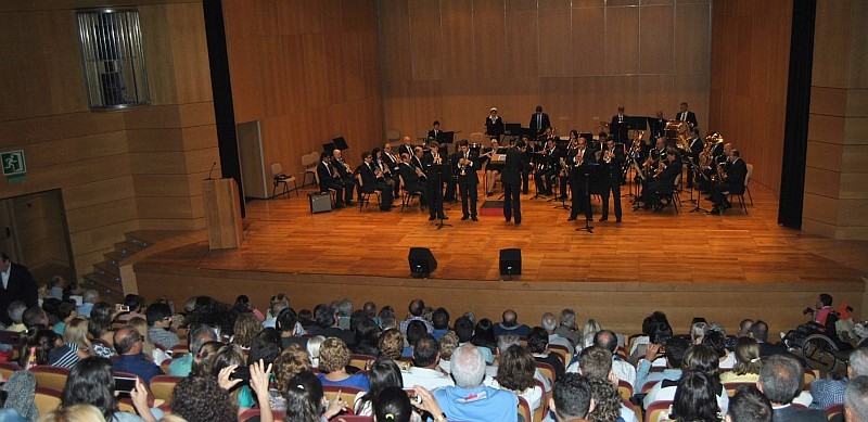 Las bandas de Maspalomas y Arguedas interpretan �El Silencio�