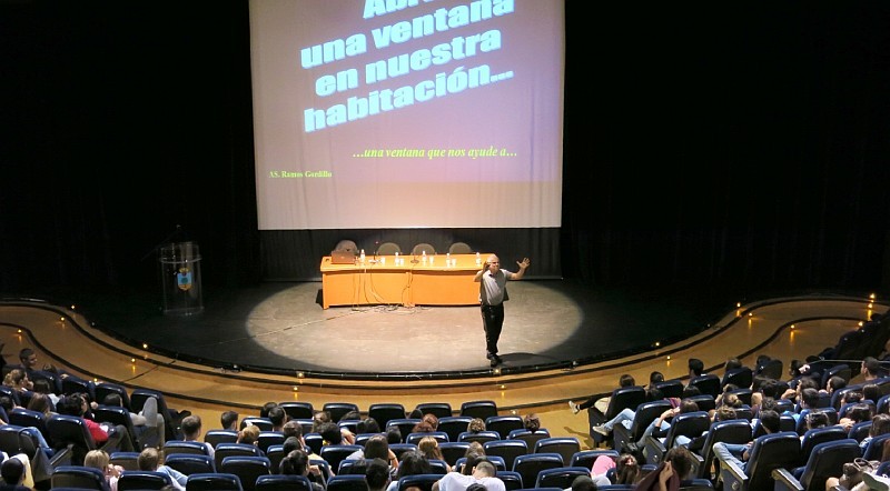 Una charla de Ramos Gordillo completa el estudio del �culto al cuerpo� hecho en Secundaria