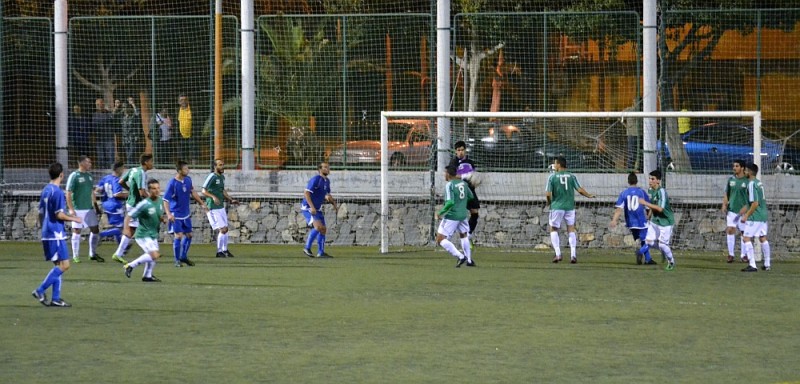 La U.D. San Fernando  no logra doblegar al C.D. Arguineguin 