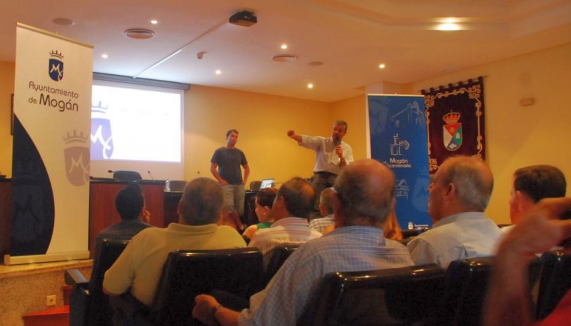 Mog�n presenta a los vecinos su nueva imagen corporativa