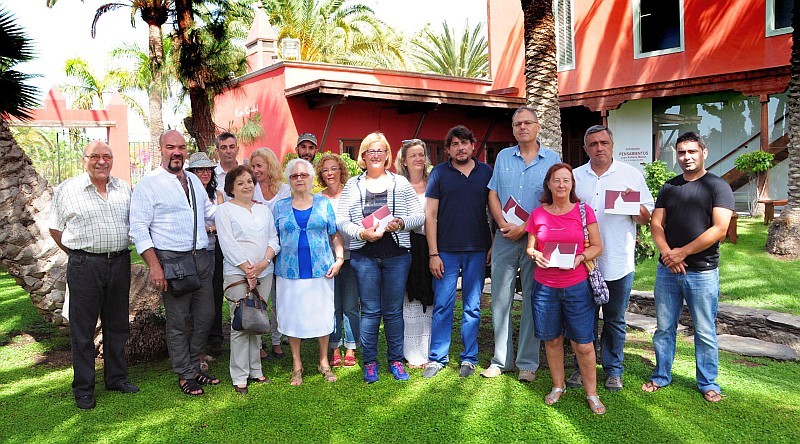 Maspalomas edita un cat�logo de exposiciones en la Casa Condal
