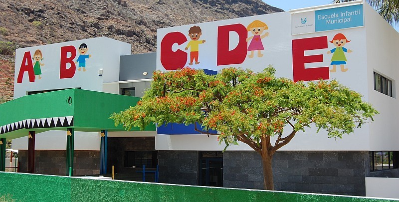 Mog�n renueva el exterior de la Escuela Infantil