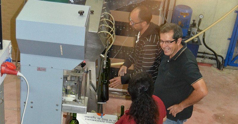 �Se�or�o de Ag�imes� embotella el vino blanco y tinto de la cosecha 2013