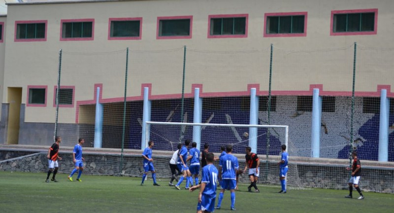 La U.D. San Fernando golea 5 - 2 al  C.F. Pol�gono de Arinaga